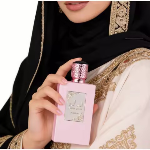Dubai Arabian Queen Perfume Asophisticated Long-lasting Fragrance Made Middle Eastern Oud Floral Fru