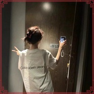 100% Original Calvin Klein Baju-T lelaki classic large print letter Baju-T wanita embroidered armban