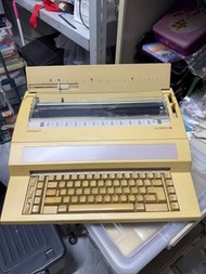 OLYMPIA COMPACT 5 古董價打字機