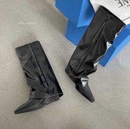 chloe.store CHRYSANTHEMUM BOOTS รองเท้าบูทยาวส้นสูง บูทยาวแฟชั่น 36-40