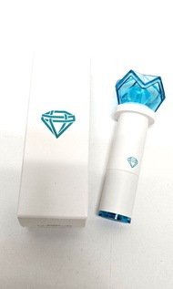 (包順豐自取) 全新 SHINee 鑽石手燈型應援棒潤唇膏