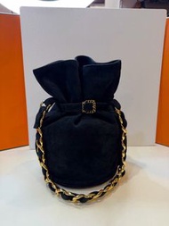 Chanel 香奈兒vintage深藍色麂皮金扣金鍊燒麥水桶包 底18cm