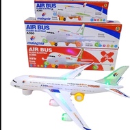 [Malaysia] Plastic Airbus A380 model airplane & aircraft electric flash light sound kids toys..