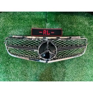 Mercedes Benz W204 Coupe 2 Doors Amg c63 front grill grille sarung logo emblem c class bodykit body 