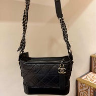 Chanel Gabrielle黑金流浪包小號