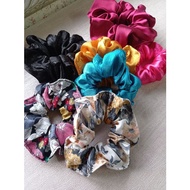 Scrunchies satin,batik viral