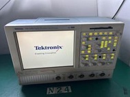 【有中-日本外匯品】泰克Tektronix TDS5104 示波器 (現狀出售/通電能開機其它不懂){N24}