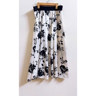 Long silk skirt - 2 Hands (Size 2XL)