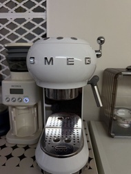 Smeg 意式濃縮咖啡機送磨豆機