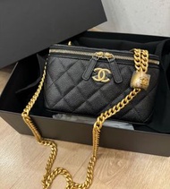 24P爆款 專屬VIP款式 全新現貨 CHANEL 長盒子 心心 金球 調節扣 手袋 包 復古金扣 (黑色 BLACK) 魚子醬牛皮 菱格紋 容量充足 (附專櫃單)