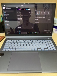 華碩 Vivobook 15.6 吋筆記型電腦，配備 Intel Core Ultra 5 125H 處理器，32GB RAM 及 512GB SSD
