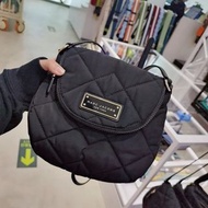 現貨💒全新日本代購💒 Marc Jacobs QUILTED NYLON MESSENGER BAG 郵差包💒包含日本訂單收據💒順豐包郵💒店內有很多其他款式🙅🏻‍♀️拒絕購買無收據貨品