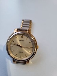 Seiko精工 石英錶 7N01-6F50 原廠雙色 精鋼錶帶 防水 資訊內見