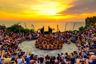 Garuda Wisnu Kencana, Tanah Barak & Uluwatu Sunset, Tari Kecak