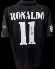 เสื้อ Real Ronaldo 11 ลายเซ็น Real Madrid ลายเซ็น Fenomeno Ronaldo ลายเซ็น เสื้อ 2002 2003 ลายเซ็น