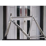 Custom iron fixie Frameset