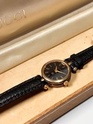 Gucci vintage 日本二手 中古復古古董 金框 黑色皮革手錶