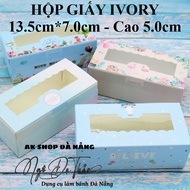 Set of 10 paper boxes containing cream puffs / 2-cake tarts