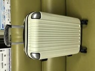 Ω鵝堡家電Ω全新未拆  SP-1801  20吋 硬殼行李箱 (白色) $:1700 現貨