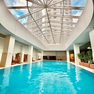 โรงแรม Luxury condos on 18th, 5th and 3rd floor, with pool, fitness, parking included - สโกเปีย