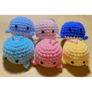 Whale wool keychain