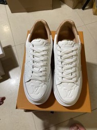 LV25新款 小白鞋 立體印花，牛皮面料4cm厚底. 男款 碼數：39-44