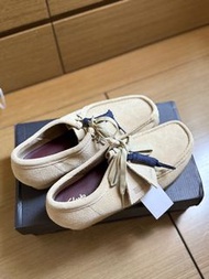 (全新)CLARKS ORIGINALS  wallabee 麂皮卡其