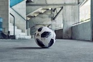 9527 57折 Adidas 2018 俄羅斯 世界盃 電視之星 Telstar18 專業版 5號足球 CE8083