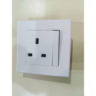 SIMON E3 SWITCH  SOCKET/SIMON SWITCHES/SIMON E-3 SOCKET FULL WHITE/10PCS