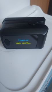 血氧儀 指夾式 測量血氧脈搏