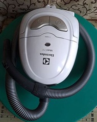 NO：1714#Electrolux 伊萊克斯 Mobi ONE吸塵器Zmo1530