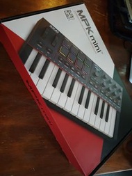 Akai MPK mini MK 4 IV keyboard and pad controller MIDI 鍵盤控制器