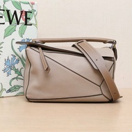 LOEWE Puzzle29幾何包中號灰色牛皮肩背包
