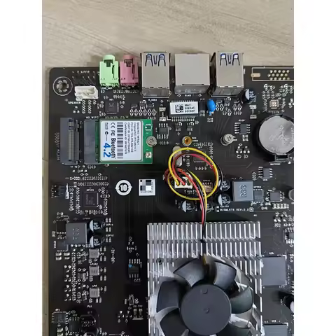 17x17cm Mini ITX Motherboard J4125 2.0GHz 10W 8GB RAM M.2 SATA USB3.0 Gigabit Ethernet Cooling Fan F