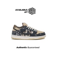 SB Dunk Low X Travis Scott