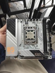 AMD Ryzen 7 7800X3D + CVN B850I GAMING FROZEN ITX