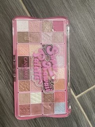Canmake Super Kawaii 眼影盤