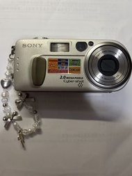 絕版ccd Sony CYBER-SHOT DSC-P2相機