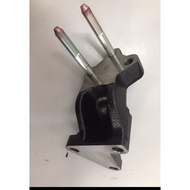 Proton Saga FL, Persona Engine Mounting Bracket.