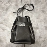Vintage Louis Vuitton black EPI bag 中古LV水波紋黑色水桶包 實用袋