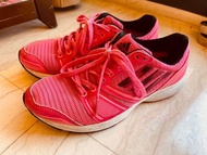 Adidas愛迪達女慢跑鞋US6號～亮粉色很搶眼
