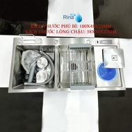 Bồn Chậu đúc Rửa Chén bát Rina C06 inox sus 304 2 Hộc 1 cánh có dắt dao thớt và rổ rác KT100x48cm Tặ