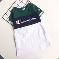 超靚日單女童champion X NYA cat拼色連身裙，純棉，透氣，軟熟，親膚，好著，好睇，抵著！前面係Champion logo 印花，背後係NYA cat印花，袖身有品牌logo，側身仲有口袋
