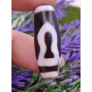 💥Ready Stock💥 34.3mm x 12.3mm ⭐证书⭐⚡高油朱砂⚡ 白芯 一眼靠山天珠 Cert Cinnabar Crystal Cave 1 Eyed Mountain Dzi On