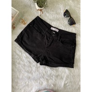 Koreancloset Deep black Cuffed Mid rise Five pockets Cotton Denim Short waist 30-31 inches