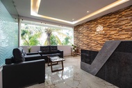Aptly Premium Serviced Apartments - Banjara Hills Road No 11