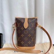 路易威登LV老花迷你薯條包手機包單肩斜挎包14.5 x 18 x 6.5