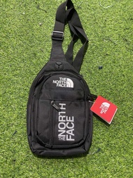 พร้อมส่ง✨กระเป๋าคาดอก สะพายข้าง The north face ทำจากโพลิสเตอร์ สีไม่ตก มีหลายช่อง ใส่ของได้หลากหลาย