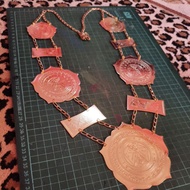Dosen Sentat doctor gordon necklace