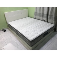 Katil Putih PVC Queen Bed White Bed Add On Foam Mattress